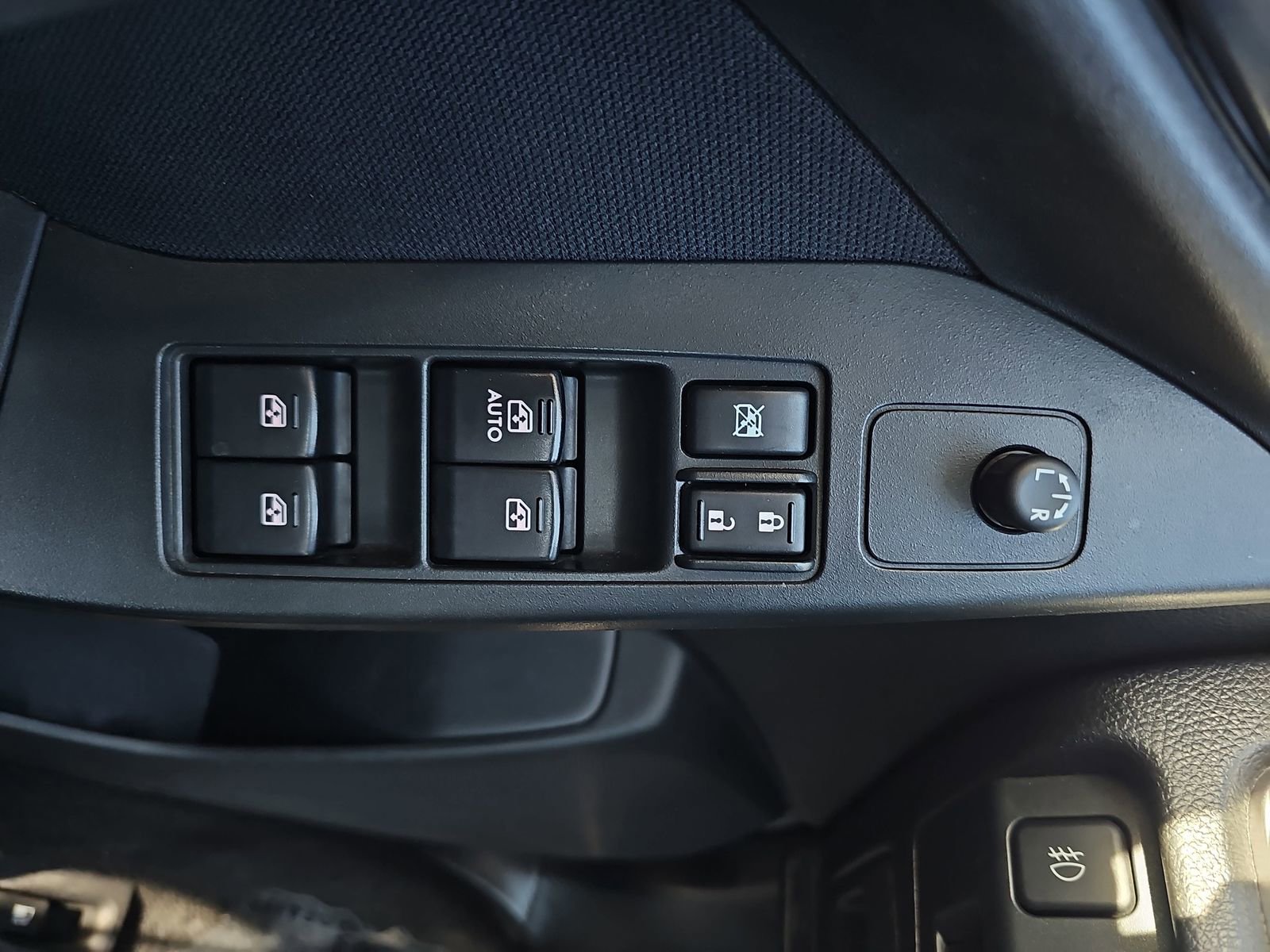 Used 2014 Subaru Forester 2.5i Premium w/ All-Weather Package image 27