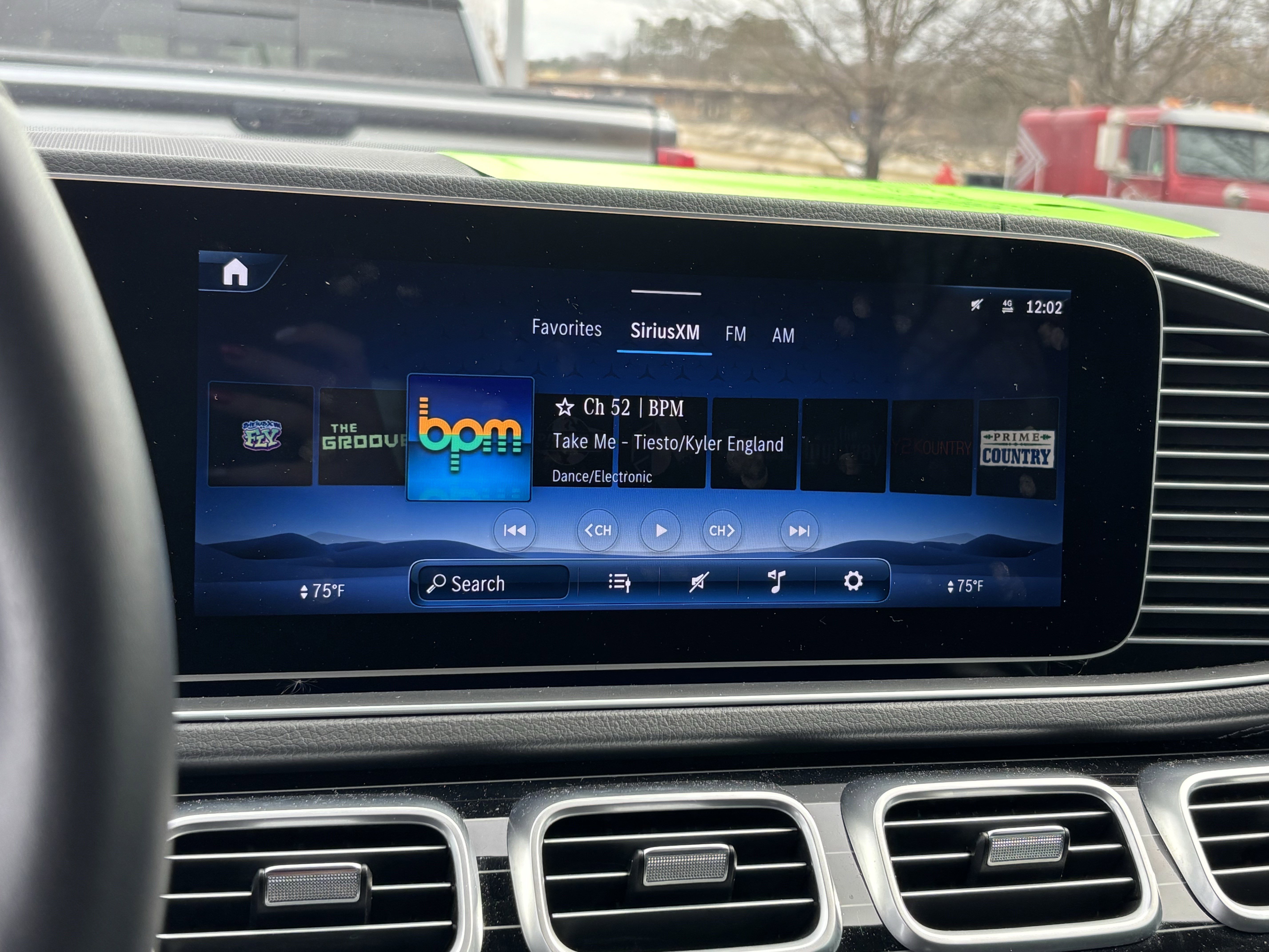 Used 2024 Mercedes-Benz GLE 450e 4MATIC image 23