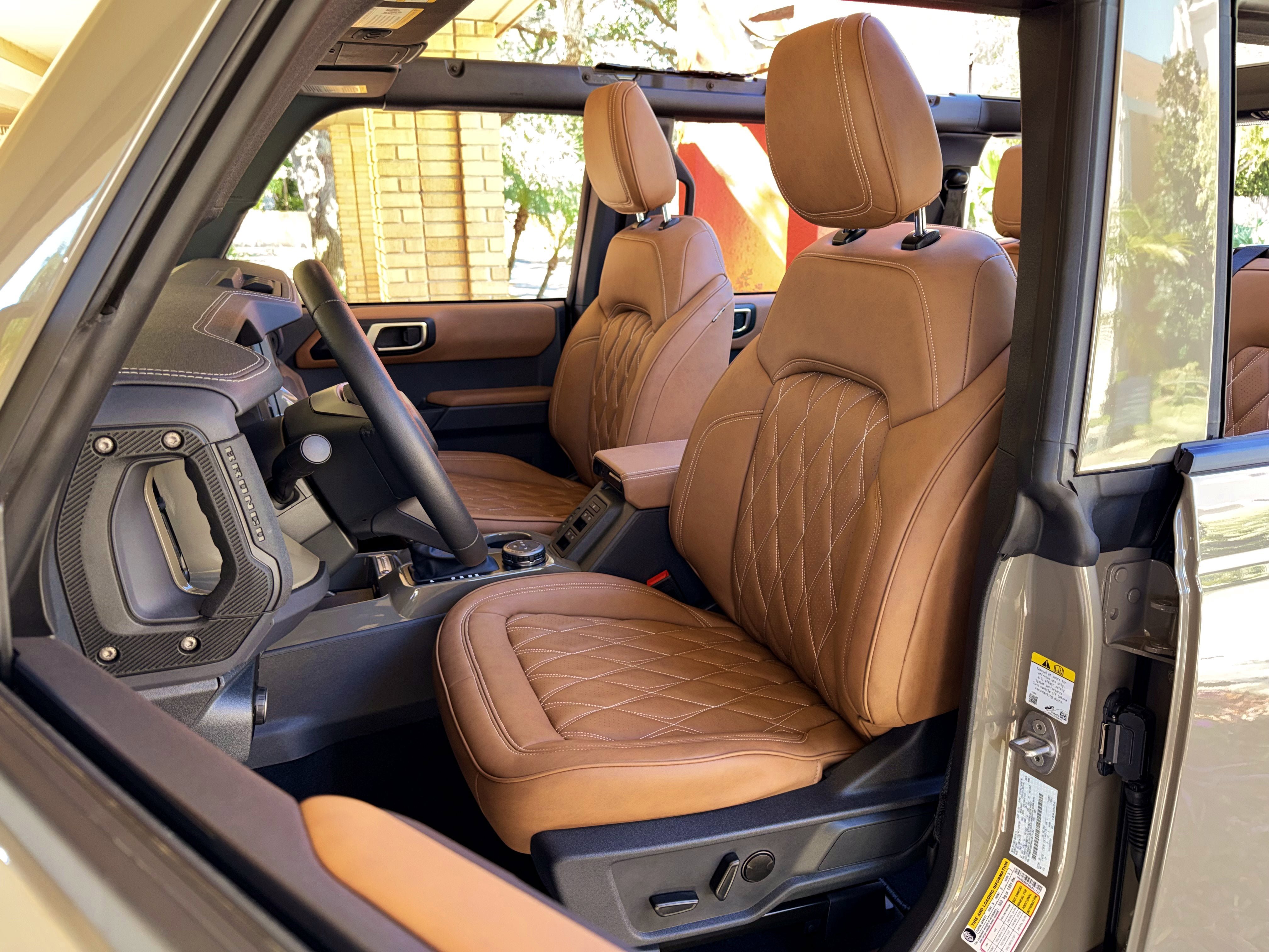 Used 2025 Ford Bronco Outer Banks AWD/4WD image 16