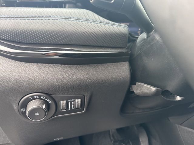 New 2026 Jeep Compass Latitude AWD/4WD image 25