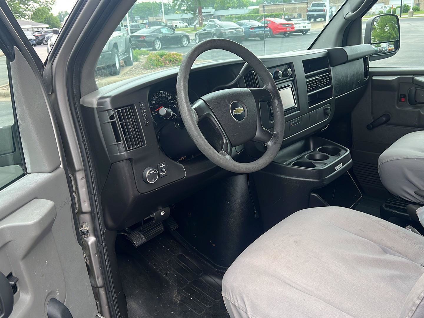 Used 2012 Chevrolet Express 1500 RWD image 36