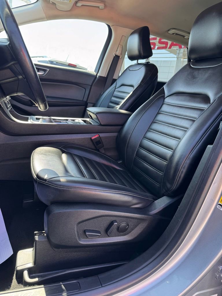 Used 2022 Ford Edge SEL AWD/4WD image 10