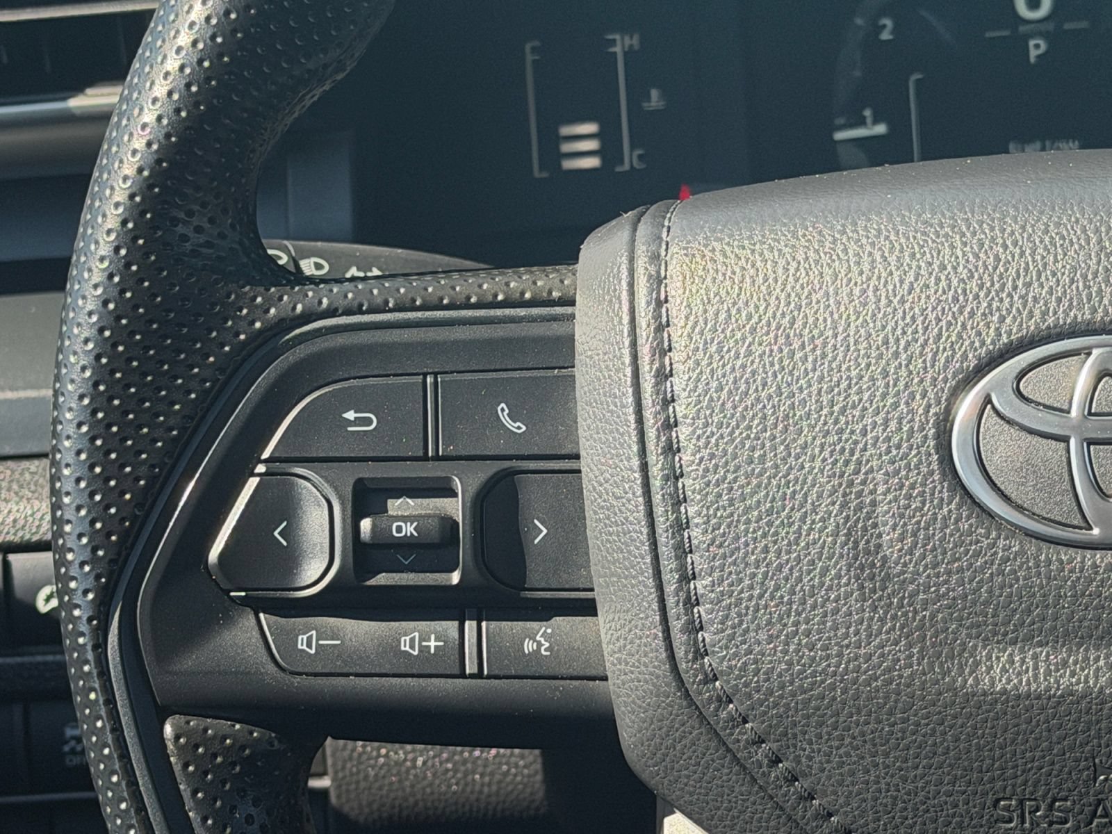 Certified 2025 Toyota Tacoma SR RWD image 21