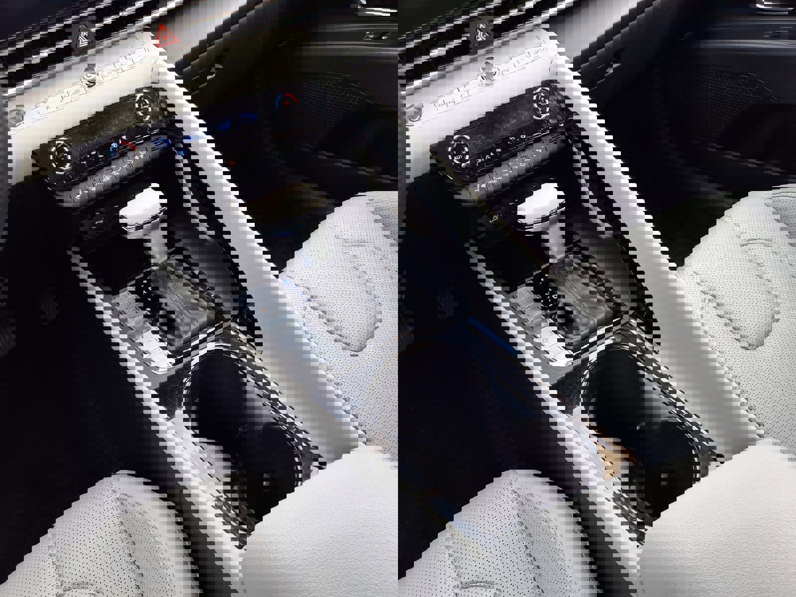 Used 2024 Hyundai Elantra Limited image 16