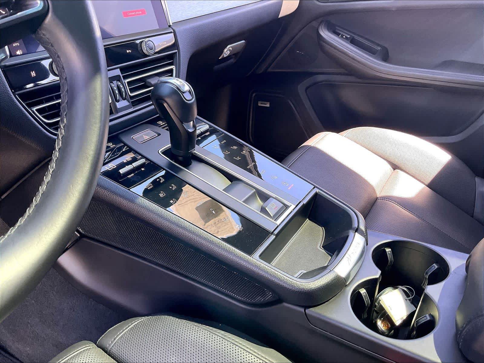 Used 2022 Porsche Macan S AWD/4WD image 19