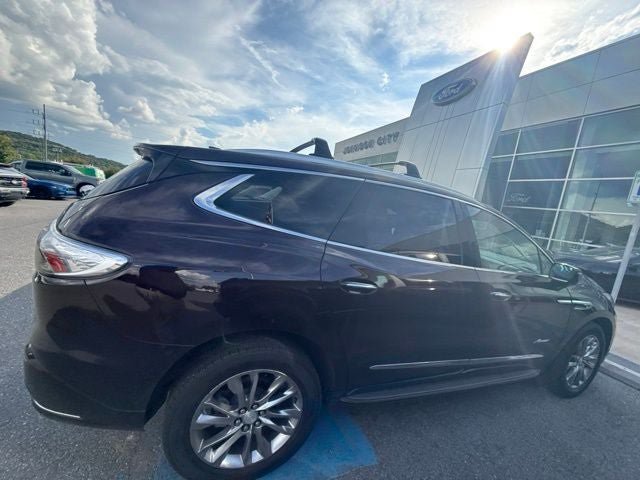 Used 2022 Buick Enclave Avenir w/ Avenir Technology Package AWD/4WD image 26