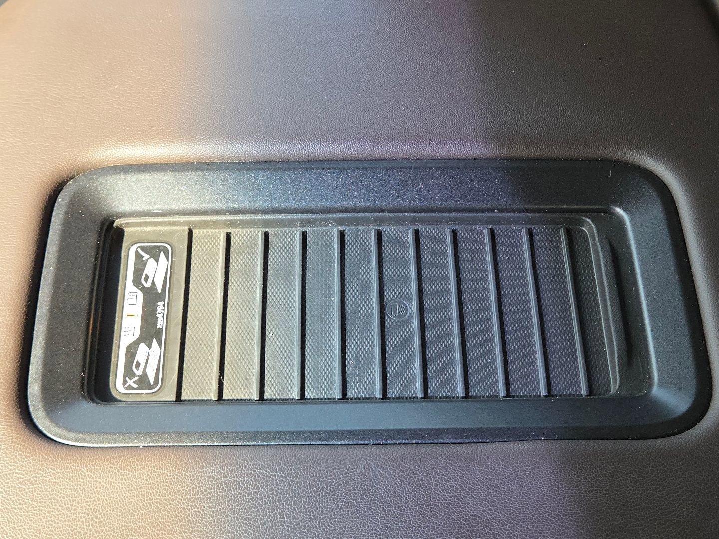 Used 2019 Chevrolet Tahoe Premier AWD/4WD image 11