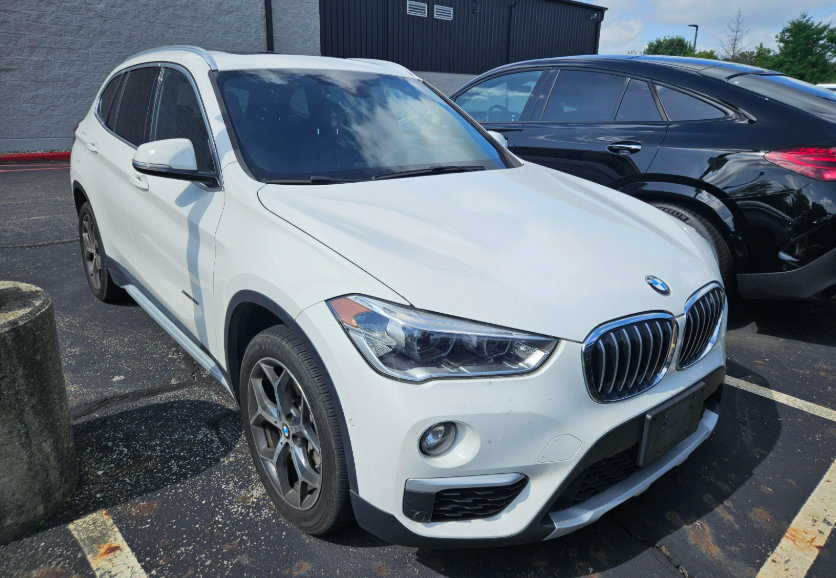 Used 2017 BMW X1 xDrive28i AWD/4WD image 1