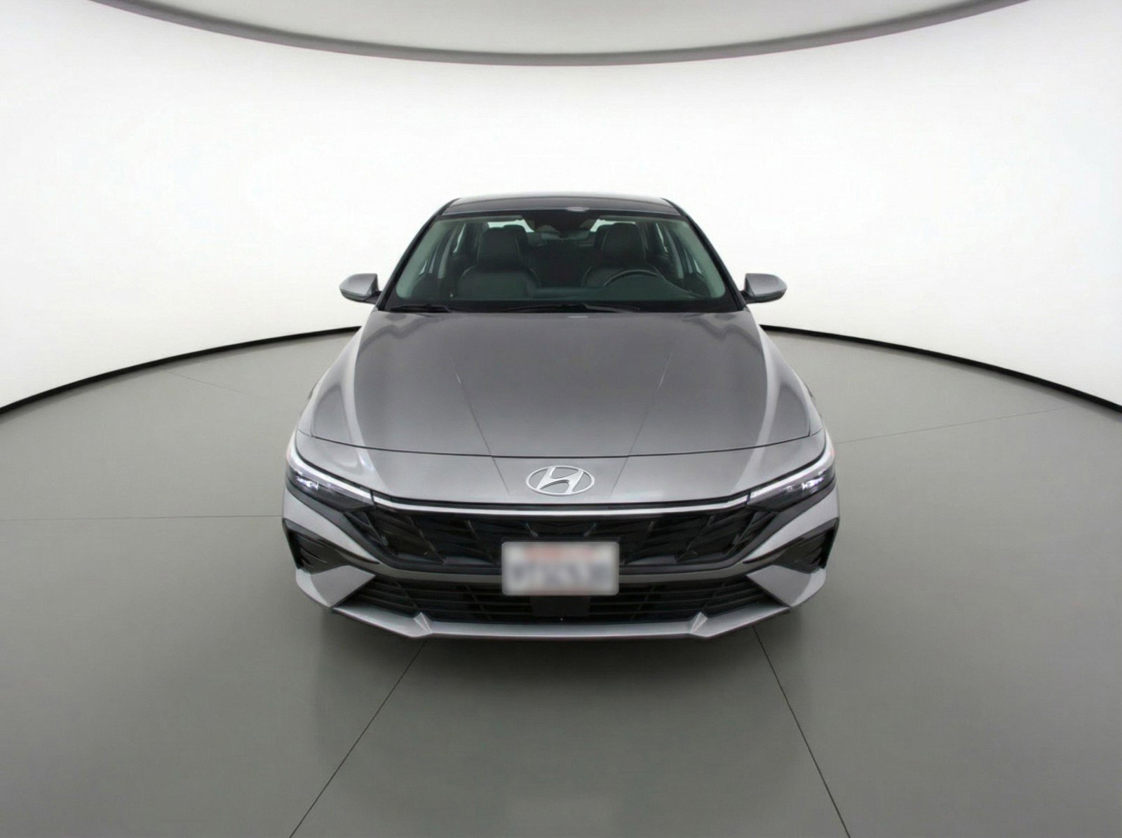 Used 2025 Hyundai Elantra Limited FWD image 2