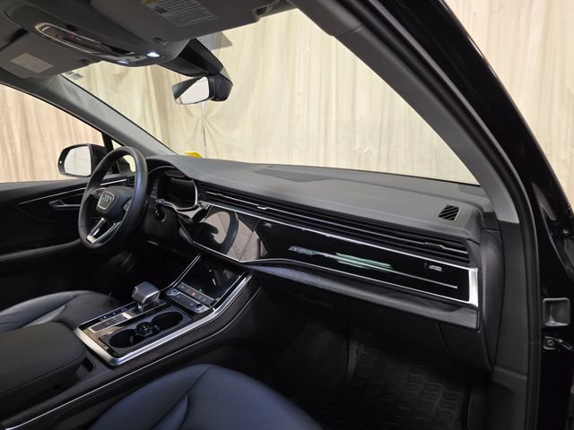 Used 2023 Audi Q7 3.0T Premium Plus AWD/4WD image 39