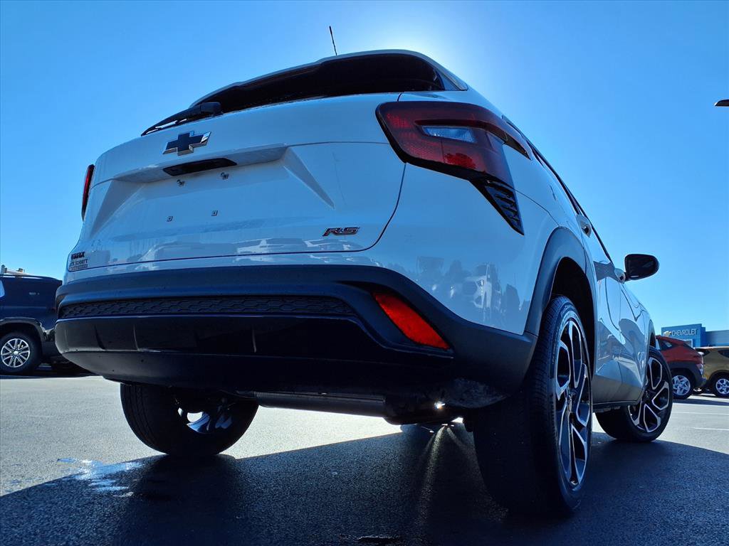 Used 2025 Chevrolet Trax RS w/ Sunroof Package image 31