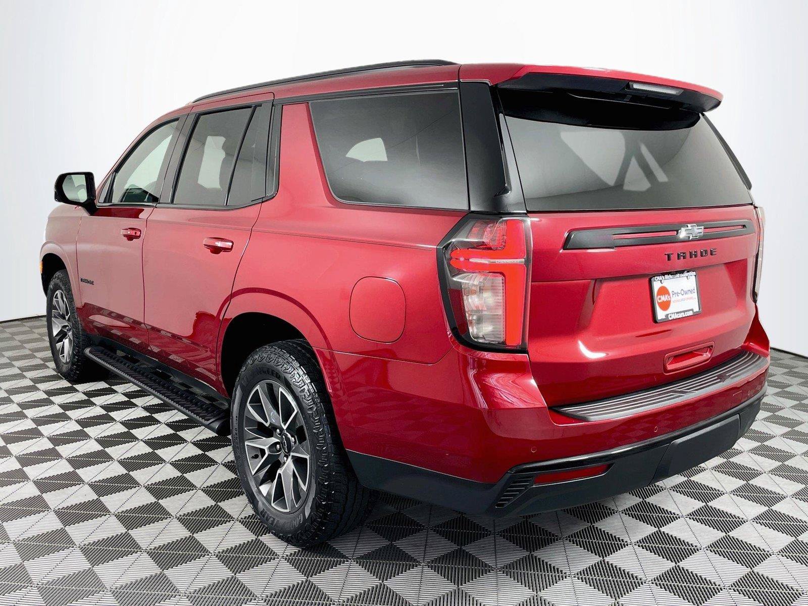 Used 2024 Chevrolet Tahoe Z71 w/ Luxury Package AWD/4WD image 6