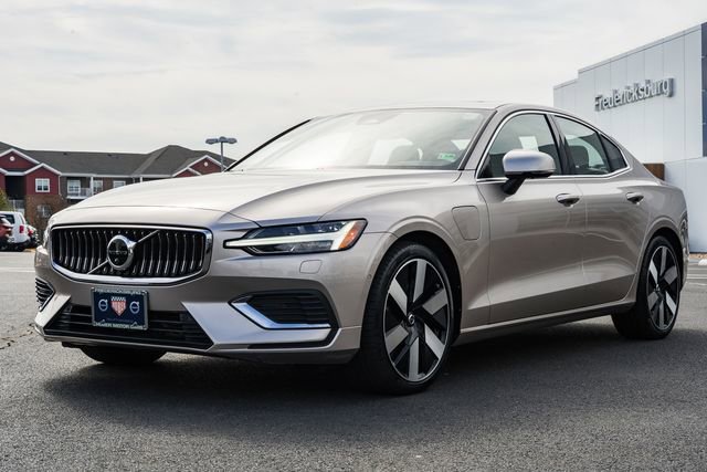 Certified 2023 Volvo S60 T8 Ultimate image 3