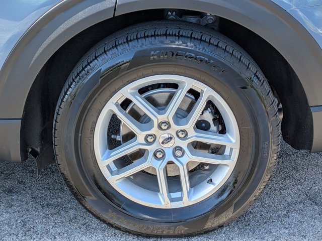 Used 2025 Ford Explorer Active w/ Active Comfort Package RWD image 24