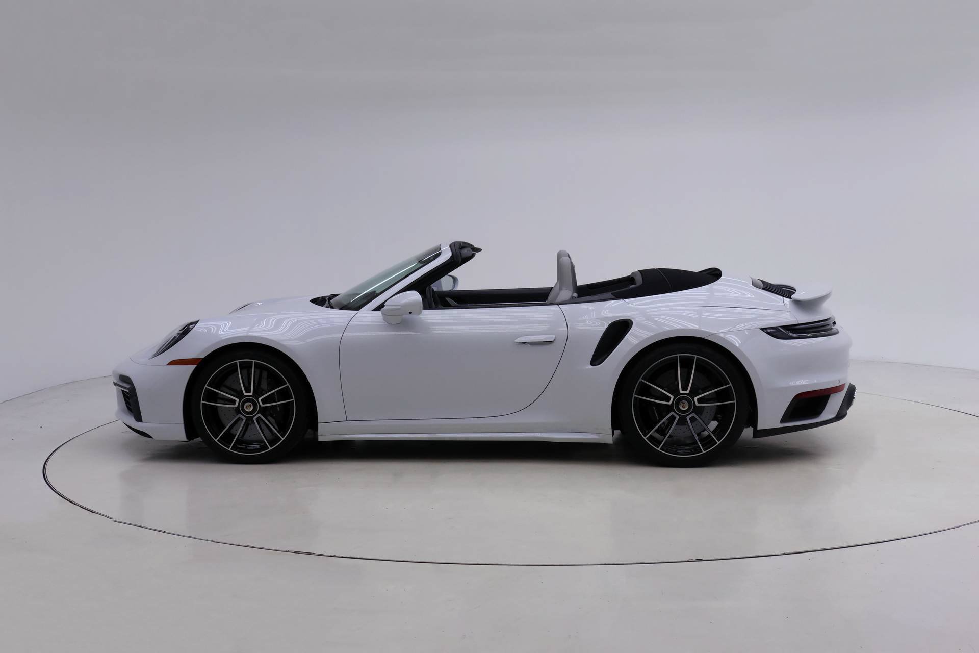 Certified 2022 Porsche 911 Turbo S AWD/4WD image 6