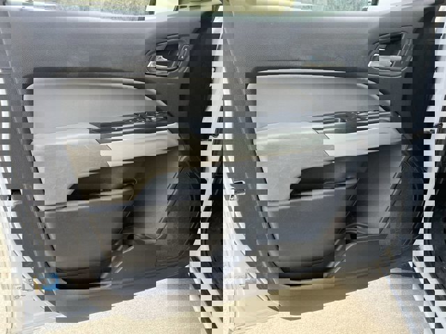 Used 2017 Chevrolet Colorado LT w/ LT Convenience Package image 23