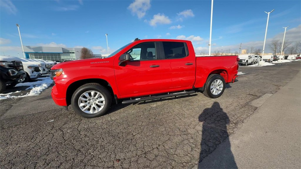 Used 2022 Chevrolet Silverado 1500 Custom image 4