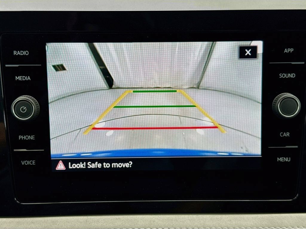 New 2026 Volkswagen Taos SE FWD image 14
