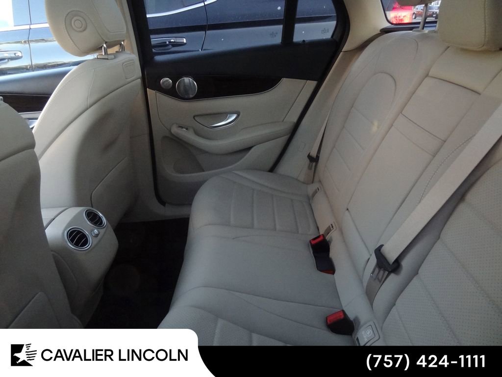 Used 2019 Mercedes-Benz GLC 300 4MATIC image 8