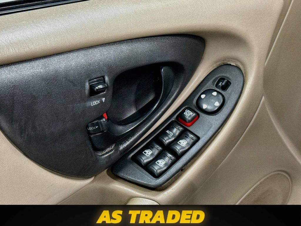 Used 2002 Chevrolet Malibu LS w/ Preferred Equipment Group 1 FWD image 18