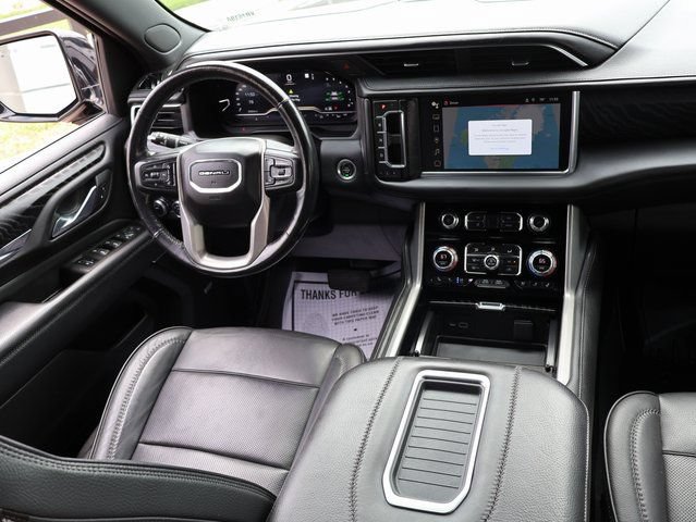 Used 2022 GMC Yukon XL Denali AWD/4WD image 14