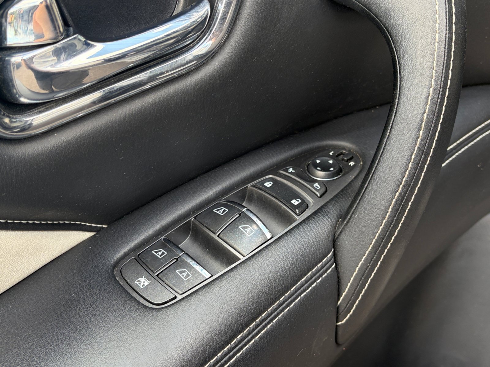 Used 2019 INFINITI QX80 Limited AWD/4WD image 15