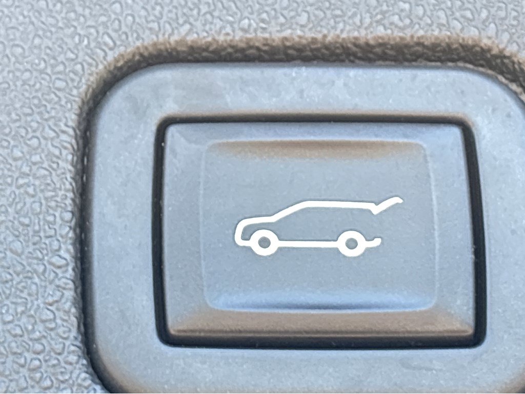 Certified 2023 Chevrolet Equinox Premier FWD image 26