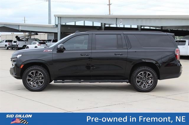 Certified 2022 Chevrolet Suburban Z71 w/ Luxury Package AWD/4WD image 9