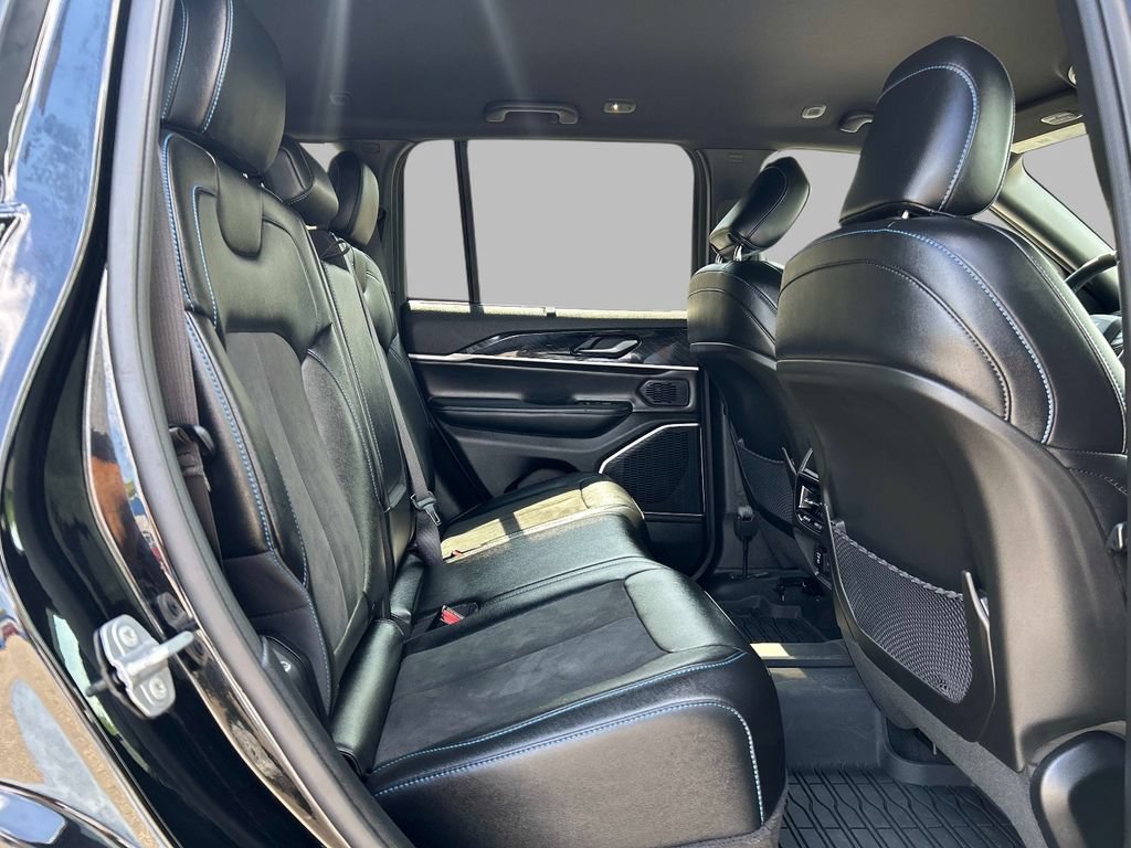 Certified 2022 Jeep Grand Cherokee Trailhawk w/ Luxury Tech Group III AWD/4WD image 20