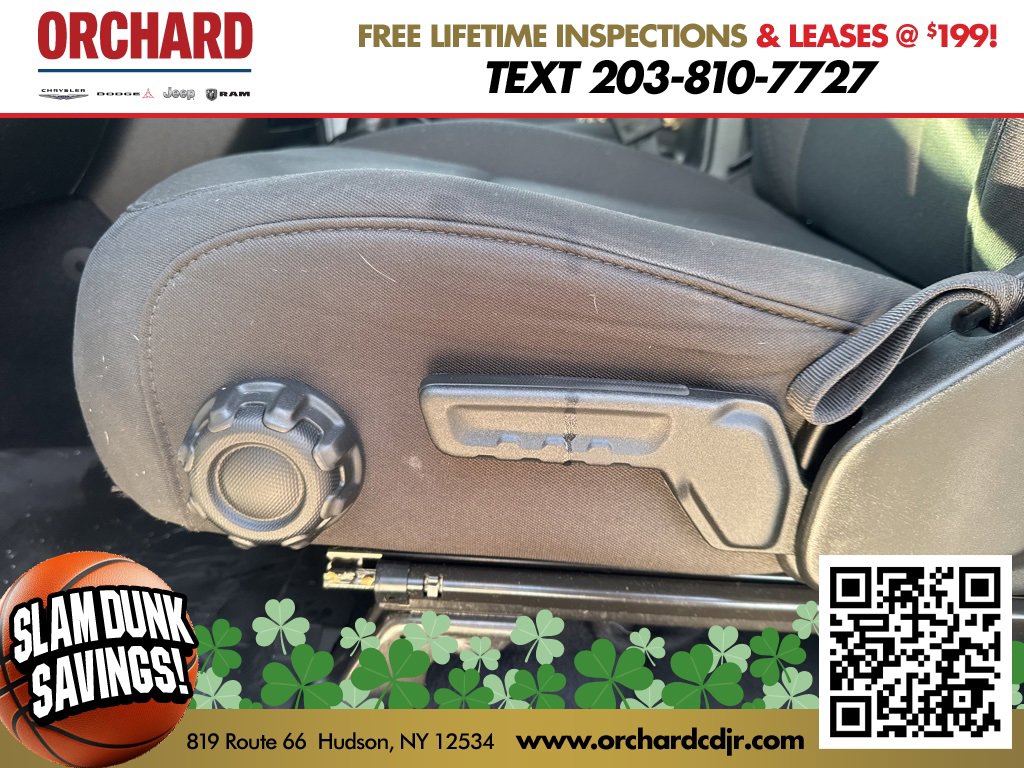 Used 2023 Jeep Wrangler Unlimited w/ Sun & Screen Package image 27