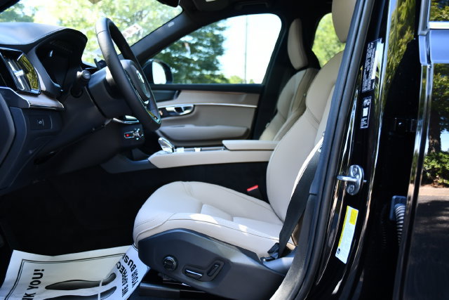 New 2027 Volvo XC90 B6 Plus AWD/4WD image 13