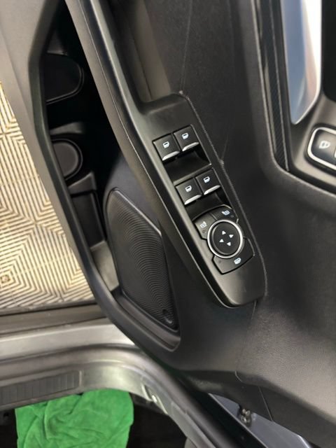 Used 2025 Ford Escape ST-Line Select AWD/4WD image 12