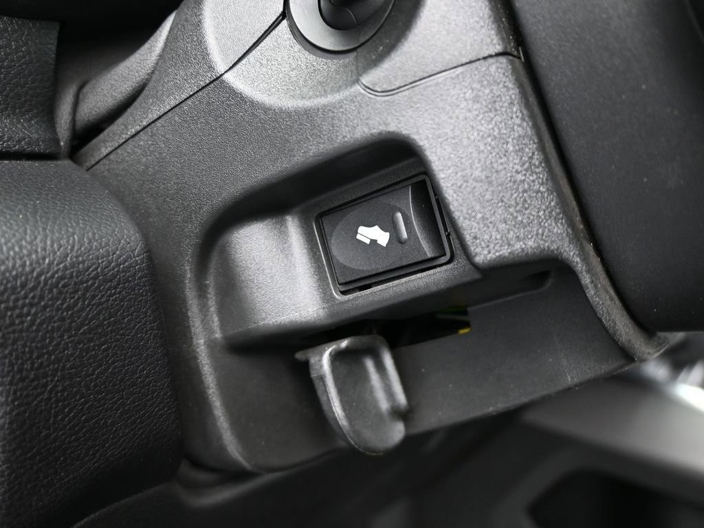 Used 2025 RAM 3500 Laramie image 15