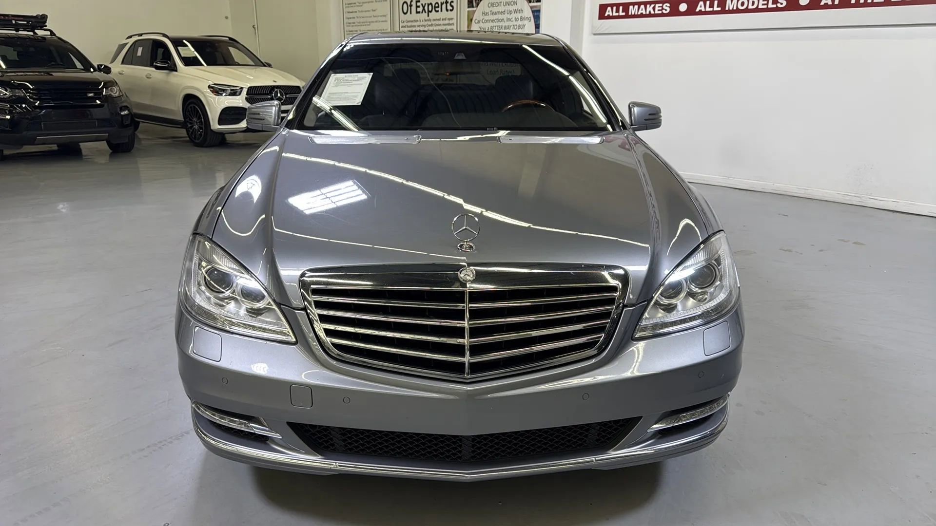 Used 2012 Mercedes-Benz S 550 4MATIC image 3