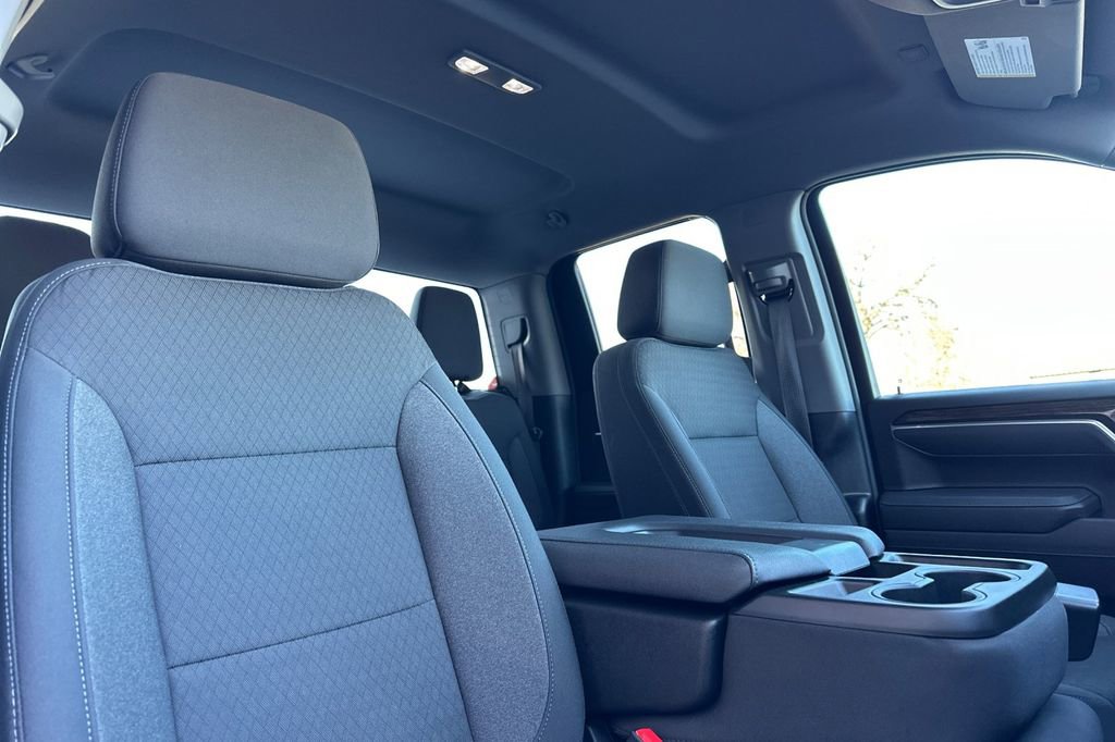 Used 2025 GMC Sierra 1500 Elevation image 16