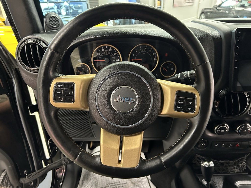 Used 2014 Jeep Wrangler Unlimited Sahara image 10