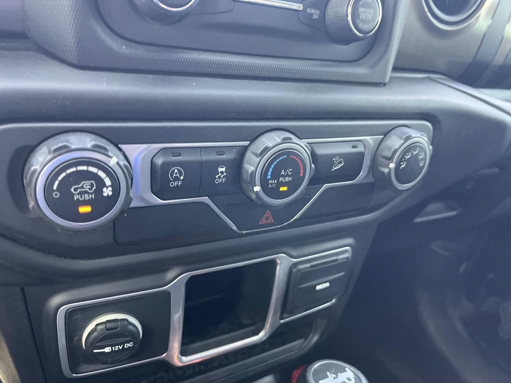 Used 2018 Jeep Wrangler Sport AWD/4WD image 29