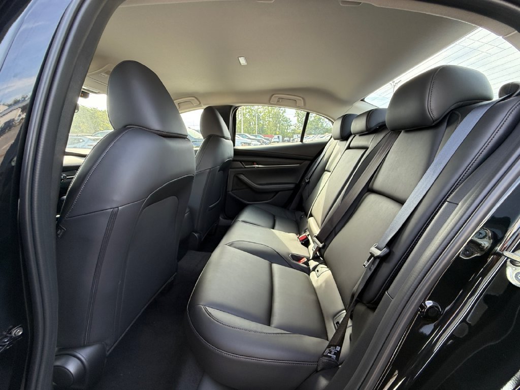 New 2026 MAZDA MAZDA3 s Sport FWD image 23