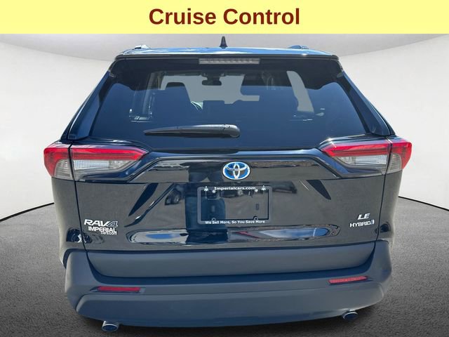 Used 2022 Toyota RAV4 LE image 9