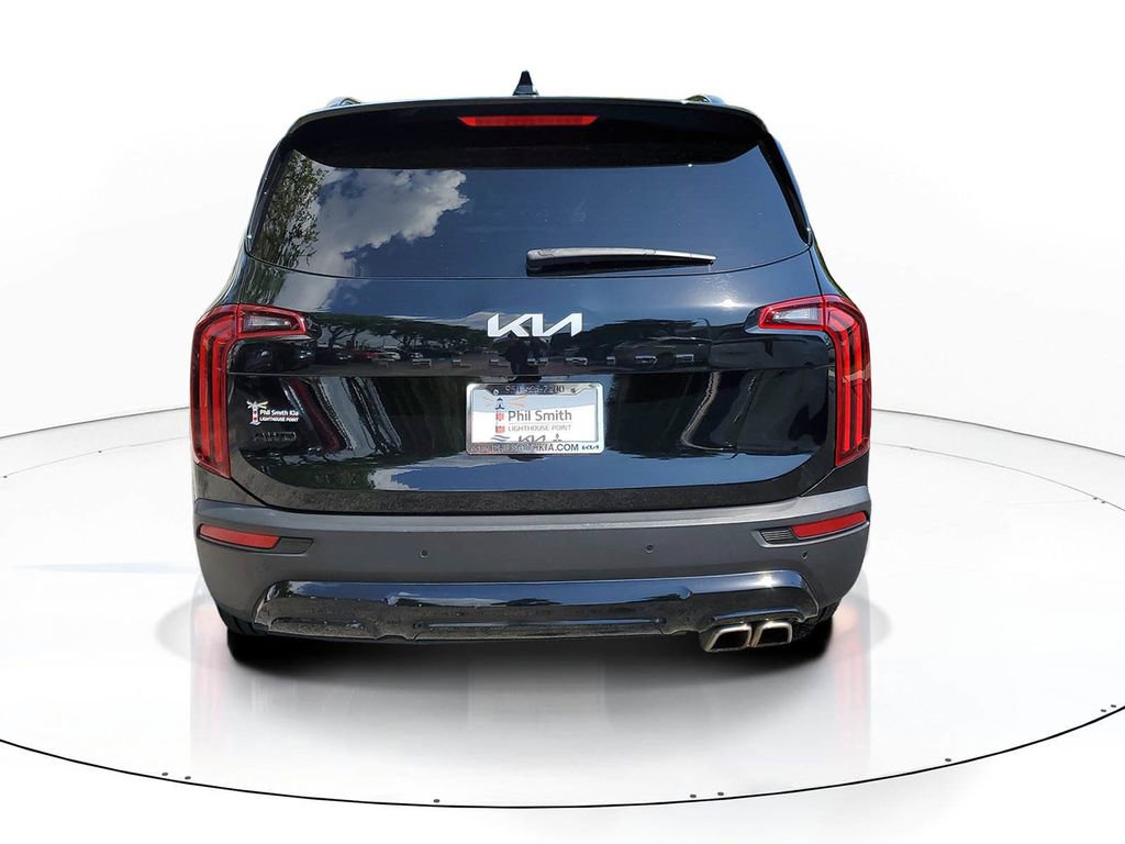 Used 2022 Kia Telluride SX w/ Nightfall Edition Package image 5