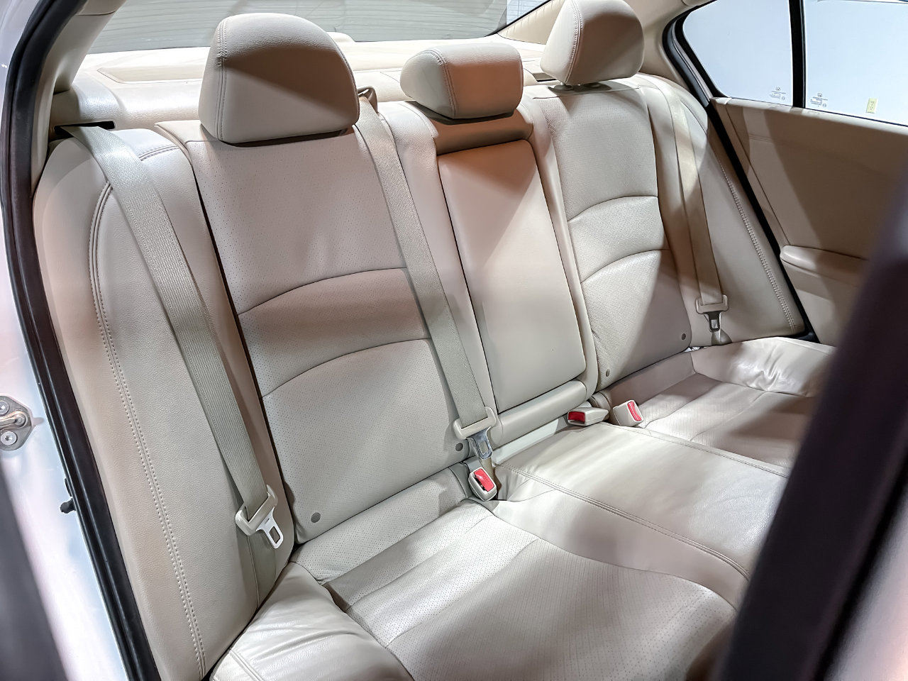 Used 2016 Honda Accord EX-L image 10