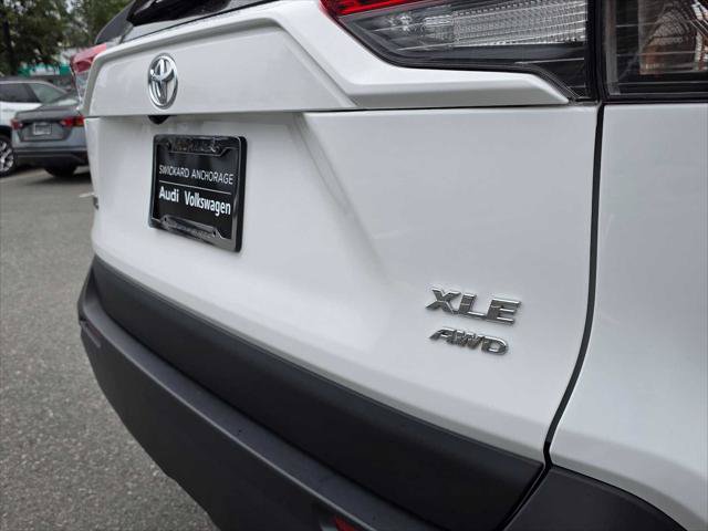 Used 2025 Toyota RAV4 XLE AWD/4WD image 14
