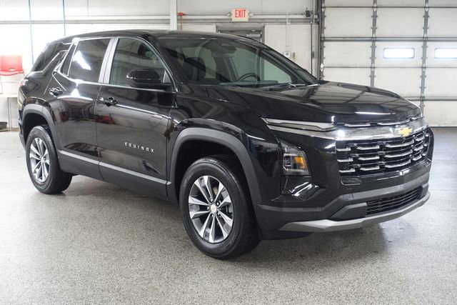 Used 2025 Chevrolet Equinox LT image 1