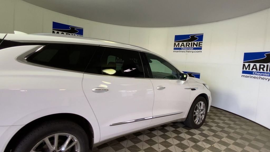 Used 2023 Buick Enclave Essence w/ Experience Buick Package FWD image 2