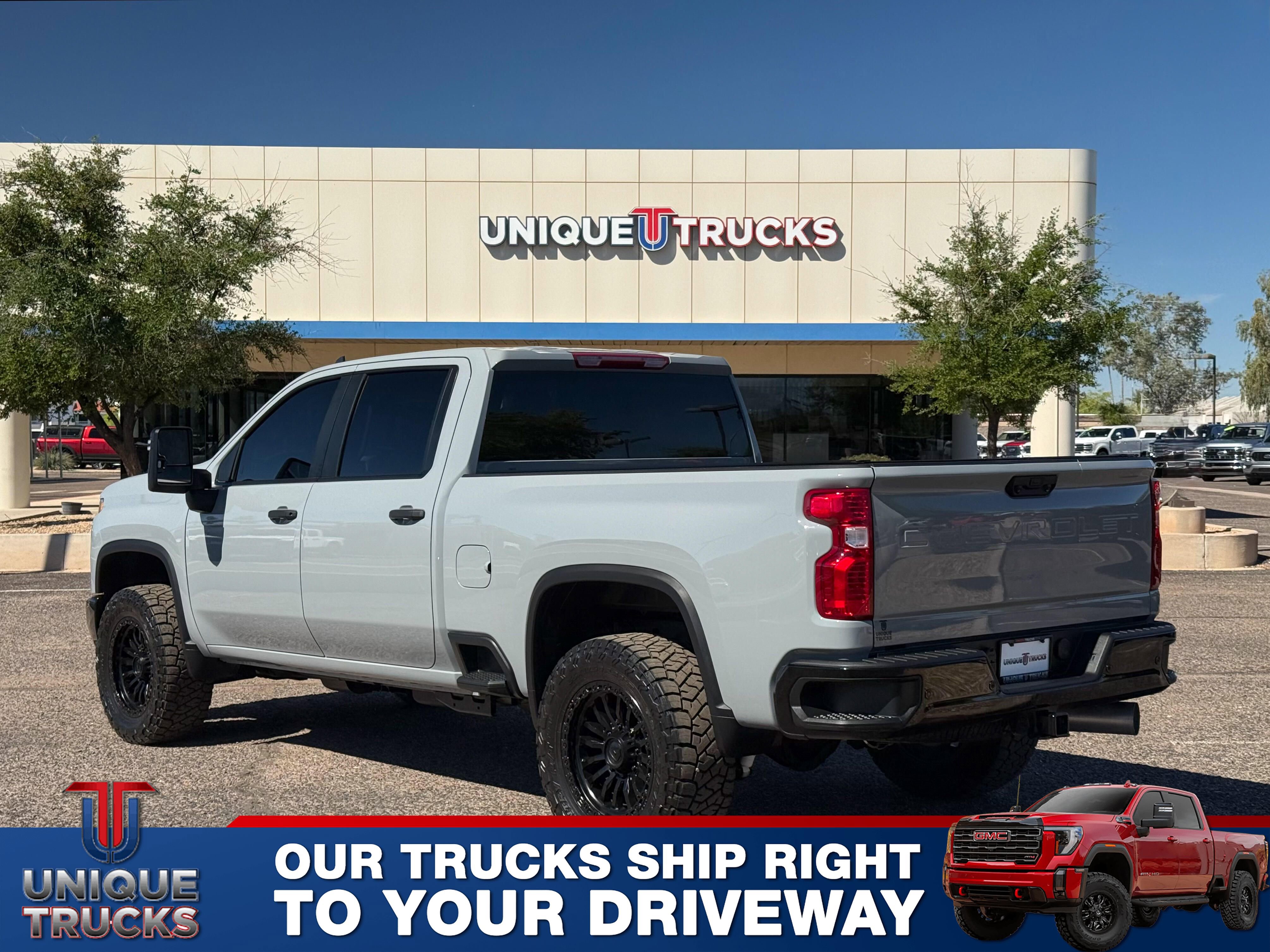 Used 2025 Chevrolet Silverado 2500 Custom w/ Custom Value Package image 8