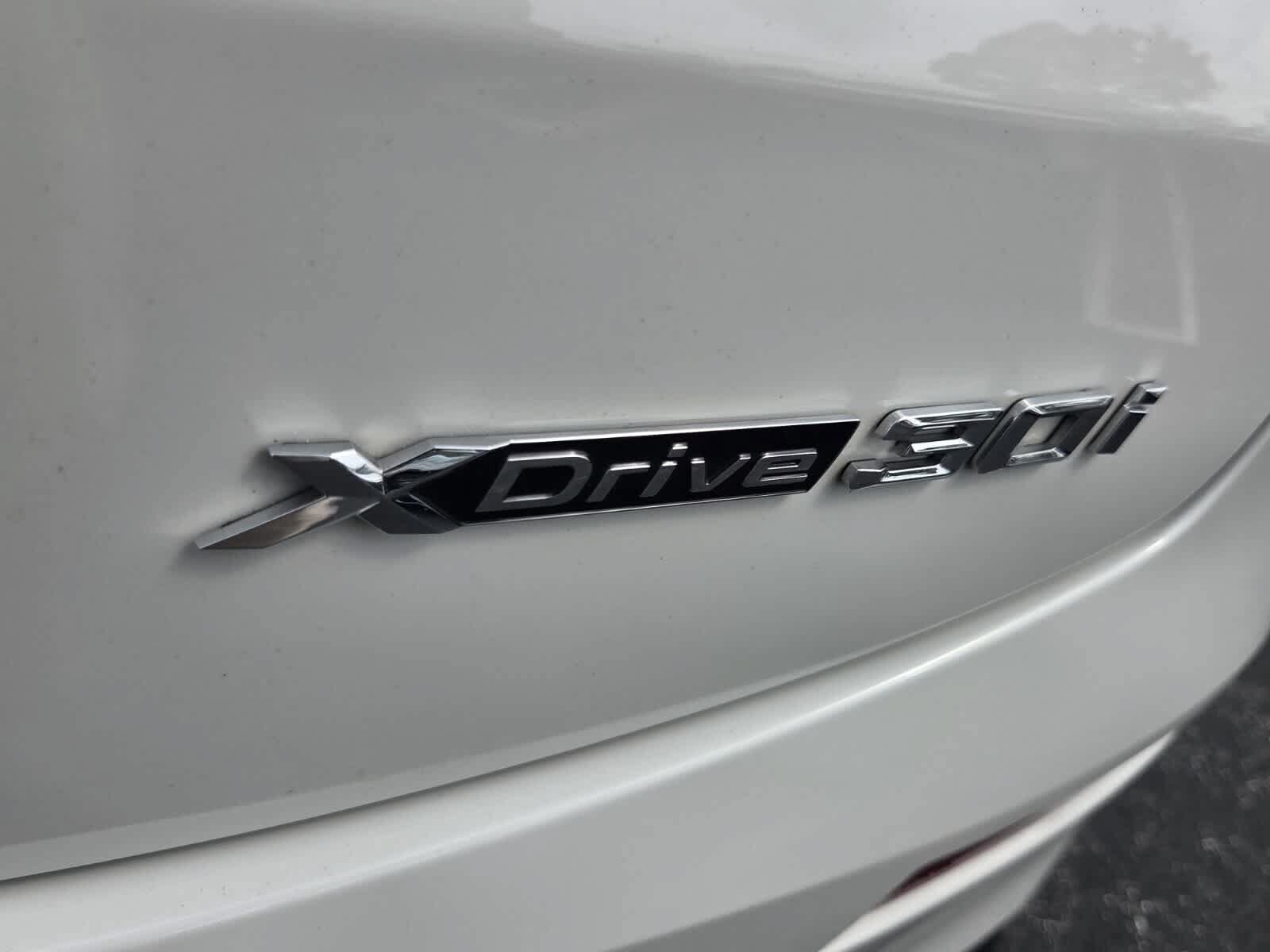 Used 2025 BMW X4 xDrive30i AWD/4WD image 16