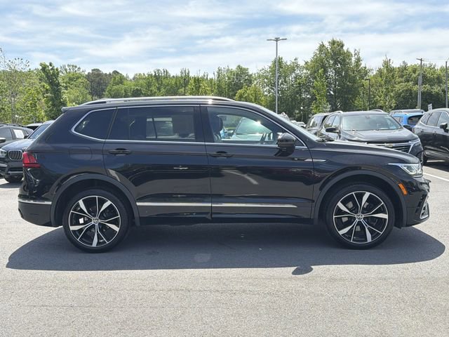Used 2024 Volkswagen Tiguan SEL R-Line AWD/4WD image 2