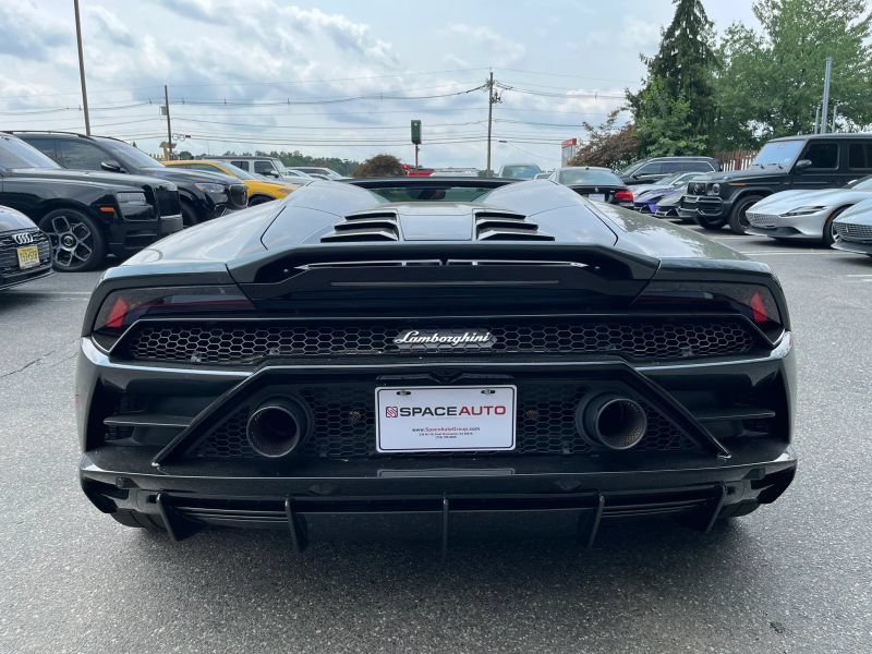 Used 2020 Lamborghini Huracan EVO AWD/4WD image 7