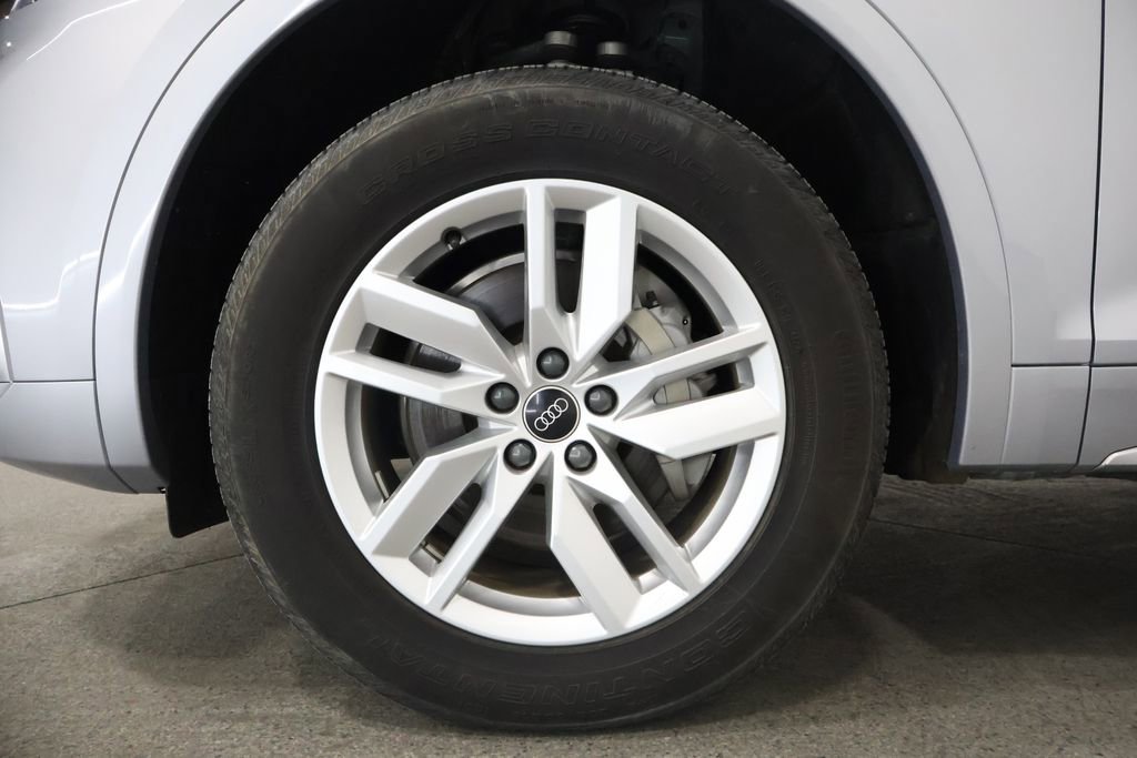 Used 2023 Audi Q5 2.0T Premium w/ Convenience Package image 5