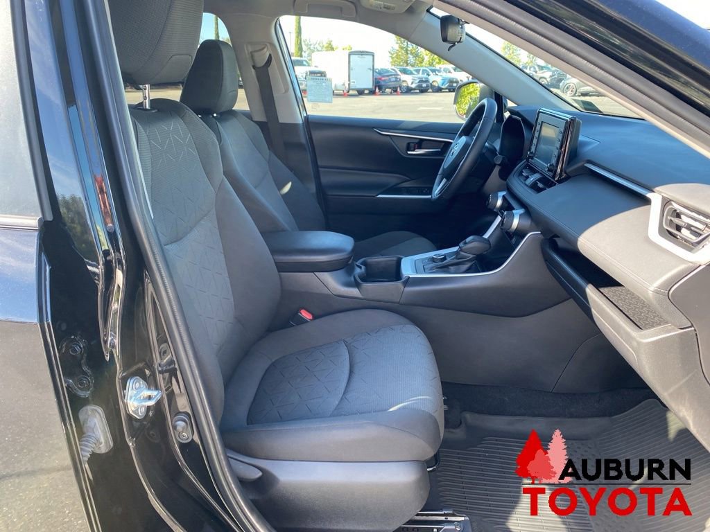 Used 2022 Toyota RAV4 XLE w/ XLE Grade Weather Package AWD/4WD image 15